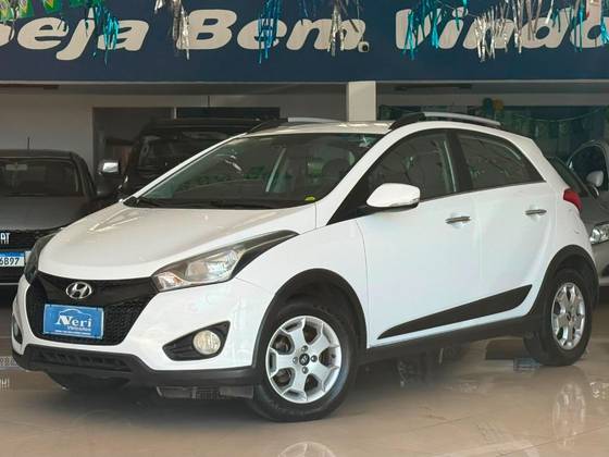 HYUNDAI HB20X 1.6 16V PREMIUM FLEX 4P AUTOMÁTICO HYUNDAI HB20X 1.6 16V PREMIUM FLEX 4P AUTOMÁTICO